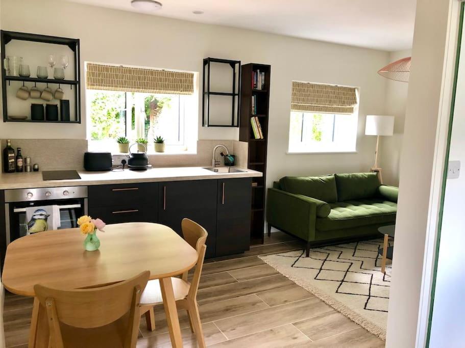 Linden Suite Горинг Экстерьер фото